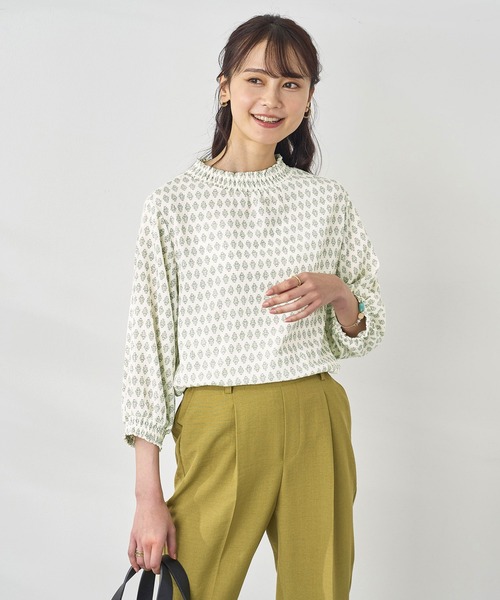 BELLUNA PLUS(ベルーナ)の「シャーリング使い楊柳プリントブラウス(シャツ/ブラウス・レディース・ホワイト系/アイボリー系/ネイビー系/ストライプ・X-LARGE/LARGE/MEDIUM)」の21枚目の写真