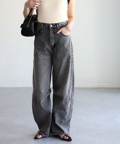 Riberry（リベリー）の「裾フリンジカーブデニムパンツ（デニムパンツ