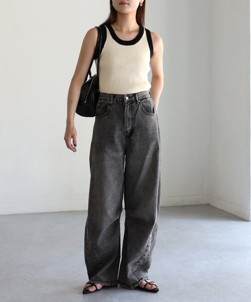 Riberry（リベリー）の「裾フリンジカーブデニムパンツ（デニムパンツ・レディース・ブラック/ライトブルー/グレー/ブルー・MEDIUM/SMALL）」の12枚目の写真