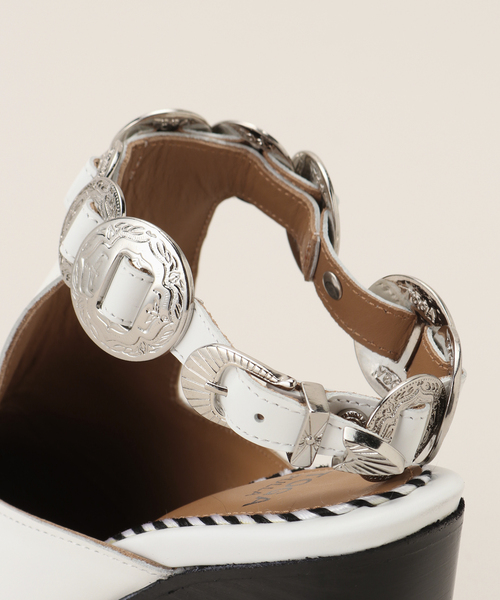 TOGA PULLA（トーガ　プルラ）の「【TOGA PULLA/トーガプルラ】Ankle belt heel サンダル（サンダル・レディース・ホワイト・36/38/37）」の10枚目の写真