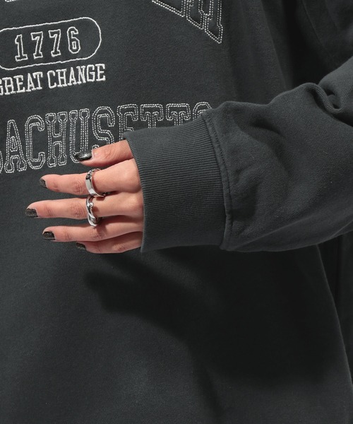 PAGEBOY（ページボーイ）の「カレッジミニウラケBIGスウェット（スウェット・レディース・コーラルピンク/スミクロ/オートミール・FREE）」の22枚目の写真