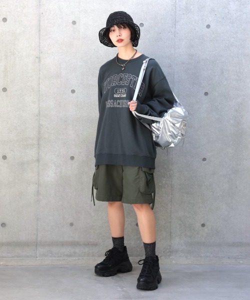 PAGEBOY（ページボーイ）の「カレッジミニウラケBIGスウェット（スウェット・レディース・コーラルピンク/スミクロ/オートミール・FREE）」の6枚目の写真