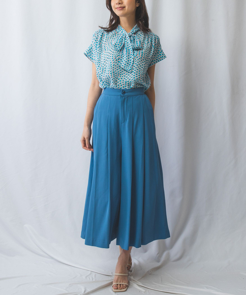 NARACAMICIE(ナラカミーチェ)の「【NARACAMICIE】スクエア幾何シフォンボウタイ半袖ブラウス(シャツ/ブラウス・レディース・ブルー/アクア・L/M/XL/S)」の3枚目の写真