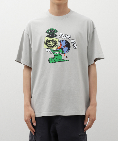 BRAIN DEAD(ブレインデット)の「BRAIN DEAD / ブレインデッド WORM FOOD T-SHIRT BDS24T00003840GY02(Tシャツ/カットソー・メンズ・チャコールグレー・LARGE/MEDIUM)」の3枚目の写真