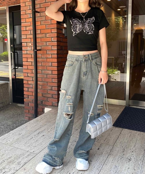 NANEA(ナネア)の「バタフライ刺繍ワッペンクロップドTシャツ(Tシャツ/カットソー・レディース・ホワイト/ブラック/カーキ・SMALL/MEDIUM/LARGE)」の6枚目の写真