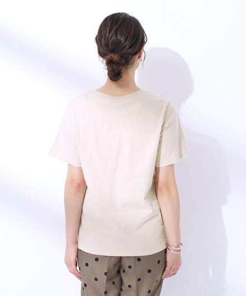SHOO・LA・RUE（シューラルー）の「◆【洗える】やっぱりこれが使える！ プレーンTシャツ（Tシャツ/カットソー・レディース・ホワイト/ブラック/ライトベージュ・02/03/04）」の21枚目の写真