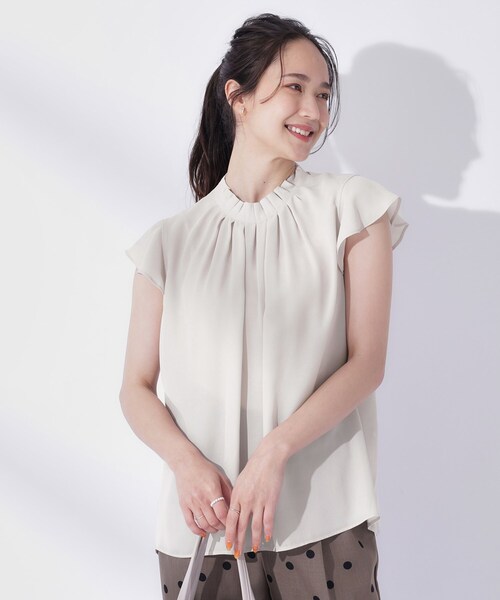 華やぎ大人服【THE ROW】洗練日常着 Inawaトップス ブラウン ウィメンズ シャツ＆トップス：シルク、カシミヤ、リネン