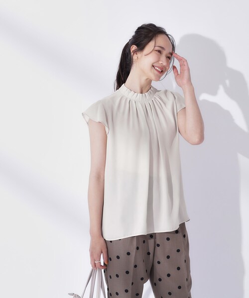 セール】【無理せずキレイ】上品華やか スタンド襟タック