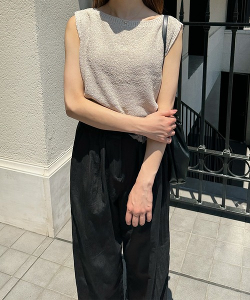 LE MORE(リモア)の「ボートネックタンクニット(タンクトップ・レディース・アイボリー/ベージュ/チャコール・FREE)」の17枚目の写真