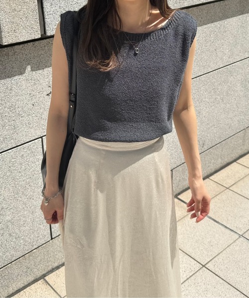 LE MORE(リモア)の「ボートネックタンクニット(タンクトップ・レディース・アイボリー/ベージュ/チャコール・FREE)」の8枚目の写真