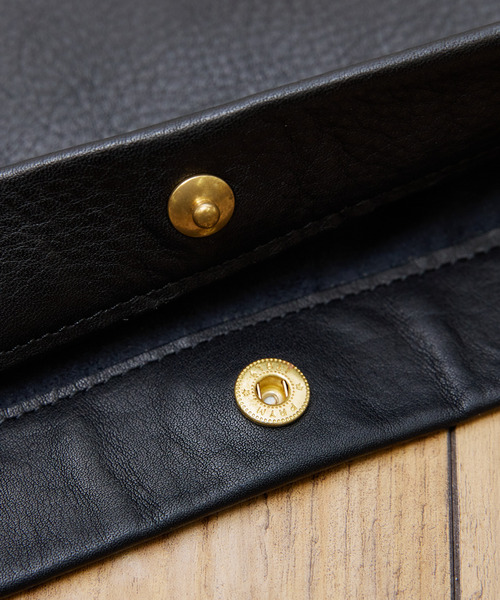 SLOW(スロウ)の「SLOW スロウ / cb-one shoulder ステアレザーワンショルダーバッグ トートバッグ / 858S45P(トートバッグ・メンズ・ブラック/チョコ/キャメル・FREE)」の18枚目の写真