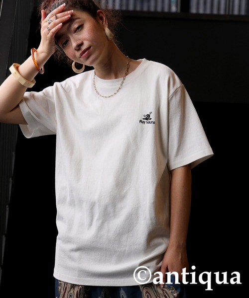 antiqua(アンティカ)の「ロゴ刺繍Tシャツ(Tシャツ/カットソー・レディース・ブラック/ホワイト・R/P)」の2枚目の写真