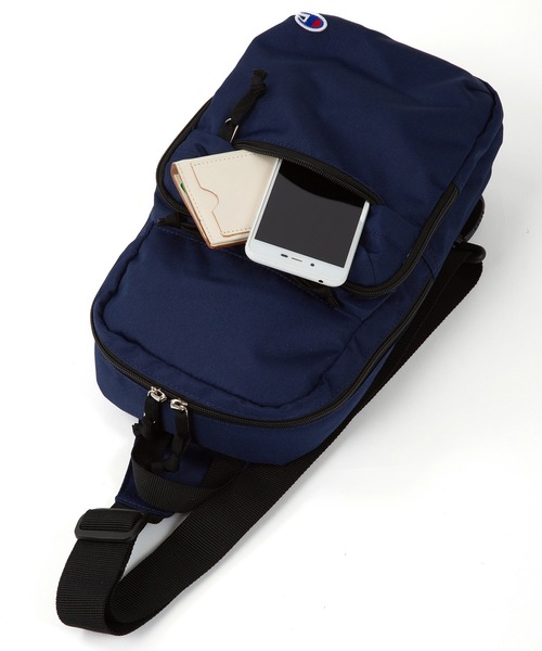Champion（チャンピオン）の「champion/チャンピオン ボディバッグ オレゴン 7L No.63873（ボディバッグ/ウエストポーチ・メンズ・ネイビー/ブラック/グリーン/ベージュ・FREE）」の11枚目の写真