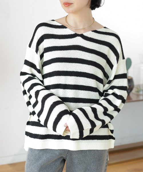 LEPSIM（レプシィム）の「7ゲージカノコ編み長袖プルオーバー　127650（ニット/セーター・レディース・オフホワイト/ブラック×ホワイト/オレンジ/モカ/ブラック・FREE）」の4枚目の写真