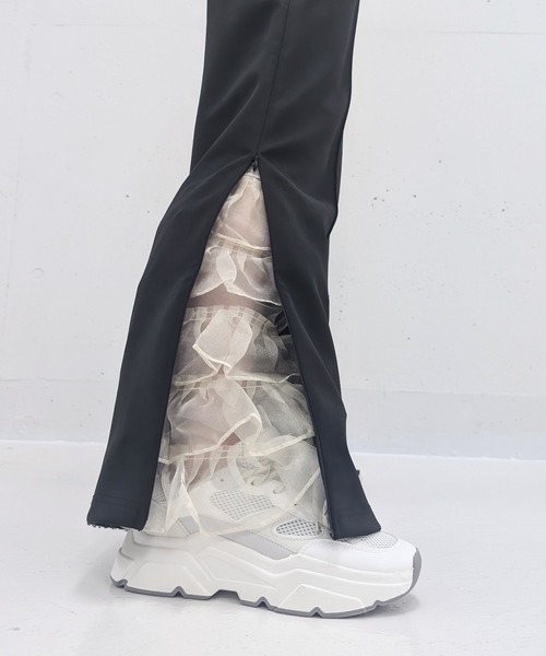 poiregnee（ポワニェ）の「［select］フリルレッグカバー（レッグウォーマー・レディース・ホワイト/ブラウン/ブラック/クリーム・FREE）」の4枚目の写真