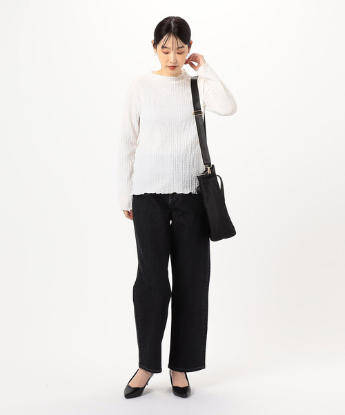 COMME CA ISM（コムサイズム）の「シャーリング　ボトルネックカットソー　（長袖）（Tシャツ/カットソー・レディース・ブラック/ホワイト・LARGE/MEDIUM）」の3枚目の写真