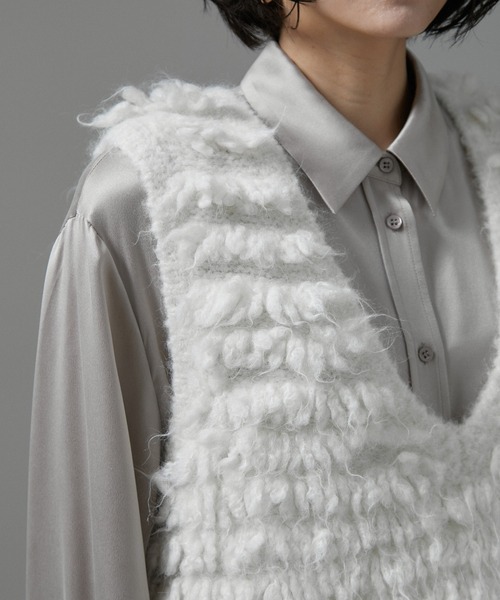 SALON adam et rope'(サロン アダム エ ロペ)の「ファーフリンジクロップドベスト(ベスト・レディース・ブラック/オフホワイト・FREE)」の12枚目の写真