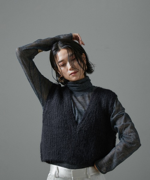 SALON adam et rope'(サロン アダム エ ロペ)の「ファーフリンジクロップドベスト(ベスト・レディース・ブラック/オフホワイト・FREE)」の18枚目の写真