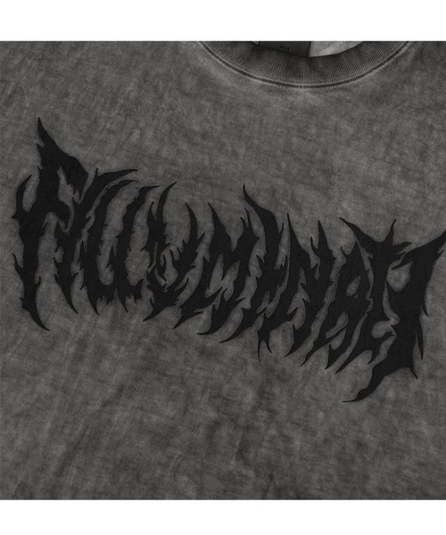 ALAND(エーランド)の「【UNISEX】Filluminate/GOTH LOGO T(Tシャツ/カットソー・メンズ・チャコール/ブラウン・MEDIUM/SMALL)」の4枚目の写真