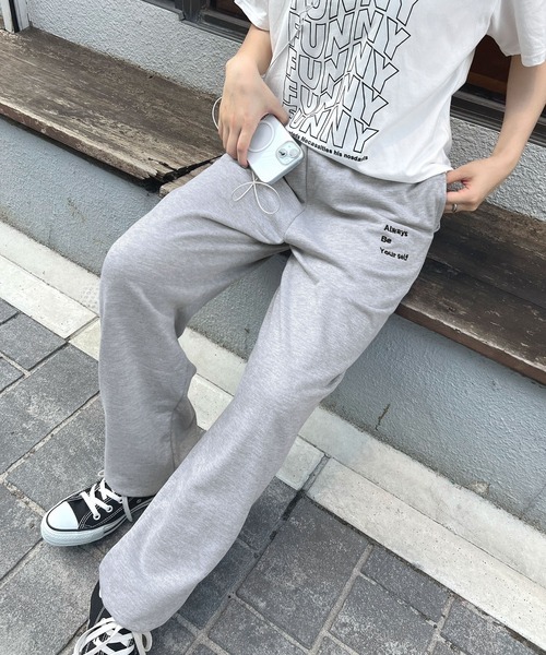 ABYS(アビス)の「ロゴ裏毛スウェットパンツ(スウェットパンツ・レディース・ブラック/ライトグレー・FREE)」の13枚目の写真