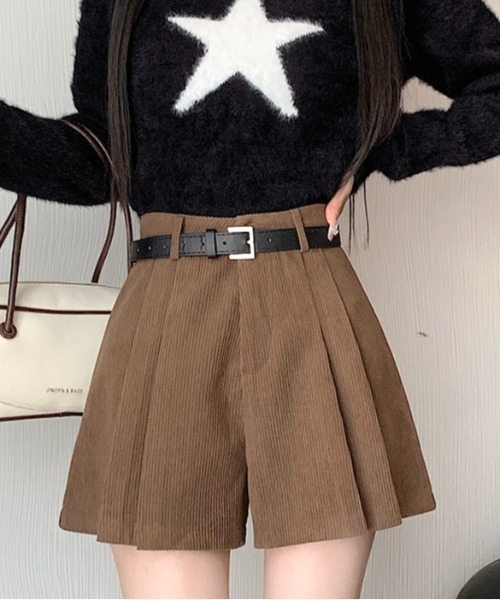 LADY LIKE(レディライク)の「コーデュロイプリーツキュロットパンツ(その他パンツ・レディース・ベージュ/ブラウン/ブラック・M)」の8枚目の写真