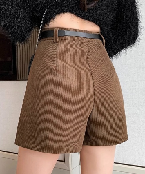 LADY LIKE(レディライク)の「コーデュロイプリーツキュロットパンツ(その他パンツ・レディース・ベージュ/ブラウン/ブラック・M)」の16枚目の写真