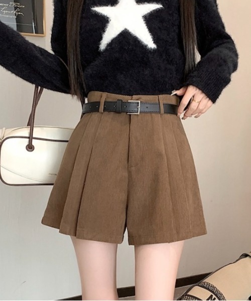 LADY LIKE(レディライク)の「コーデュロイプリーツキュロットパンツ(その他パンツ・レディース・ベージュ/ブラウン/ブラック・M)」の17枚目の写真