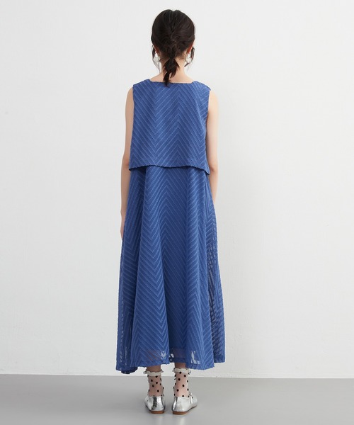 【セール】ジャガードシフォンレイヤード風フレアワンピース（ワンピース）｜On One's Own（オンワンズオン）