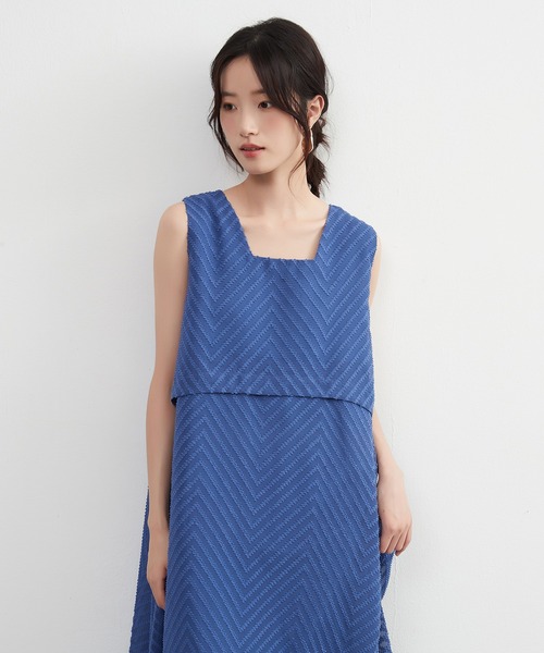 【セール】ジャガードシフォンレイヤード風フレアワンピース（ワンピース）｜On One's Own（オンワンズオン）