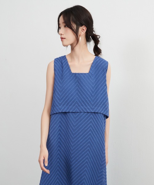 【セール】ジャガードシフォンレイヤード風フレアワンピース（ワンピース）｜On One's Own（オンワンズオン）