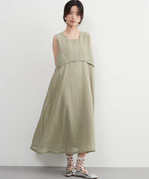 【セール】ジャガードシフォンレイヤード風フレアワンピース（ワンピース）｜On One's Own（オンワンズオン）