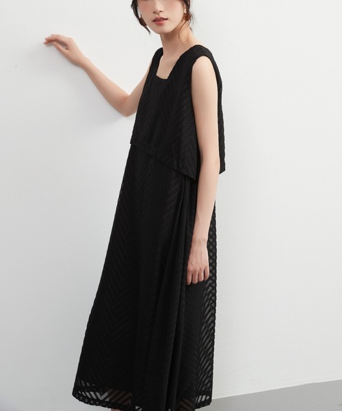 【セール】ジャガードシフォンレイヤード風フレアワンピース（ワンピース）｜On One's Own（オンワンズオン）