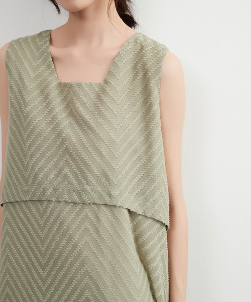 【セール】ジャガードシフォンレイヤード風フレアワンピース（ワンピース）｜On One's Own（オンワンズオン）