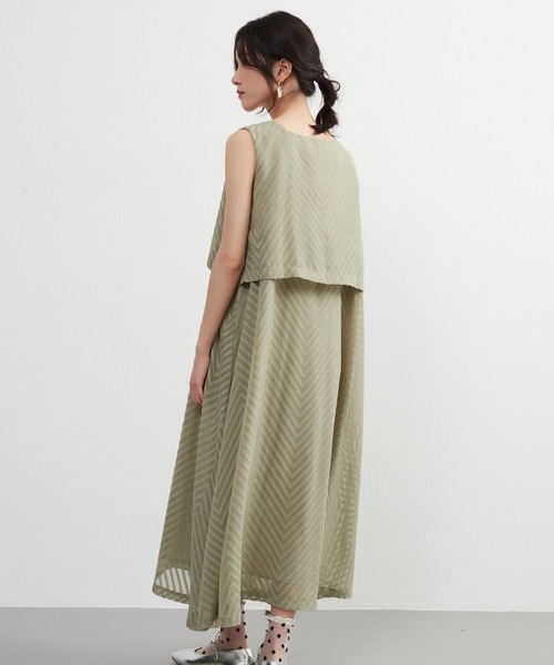 【セール】ジャガードシフォンレイヤード風フレアワンピース（ワンピース）｜On One's Own（オンワンズオン）