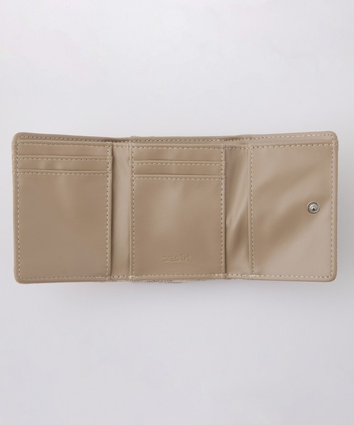 X-girl（エックスガール）の「DISTRESSED FAUX LEATHER MINI WALLET（財布・レディース・ベージュ/ブラック・ONE SIZE）」の10枚目の写真