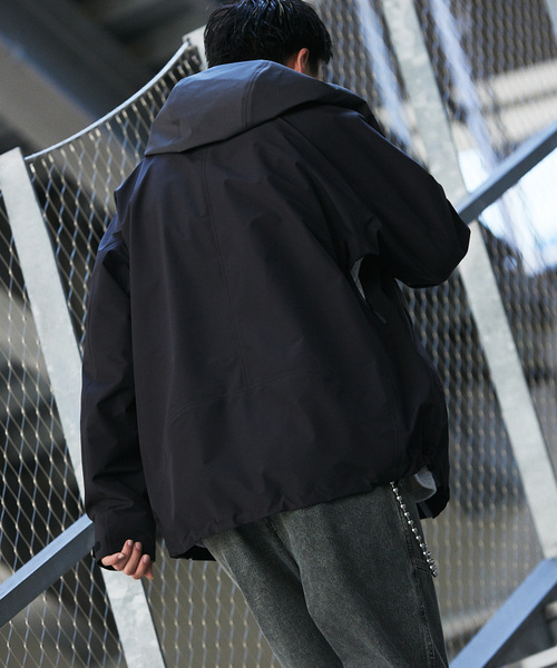DESCENTE ALLTERRAIN マウンテンパーカー ウインドブレーカー