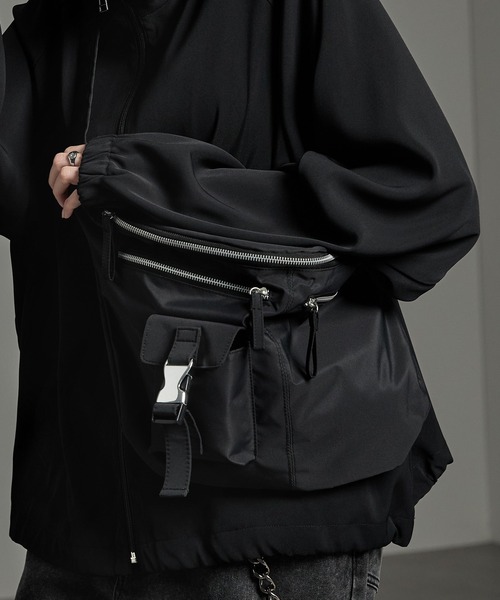 CIYOT（シヨウト）の「【CIYOT-シヨウト-】ファンクショナルポケット撥水ボディショルダーバッグ（ショルダーバッグ・メンズ・ブラック・FREE）」の7枚目の写真