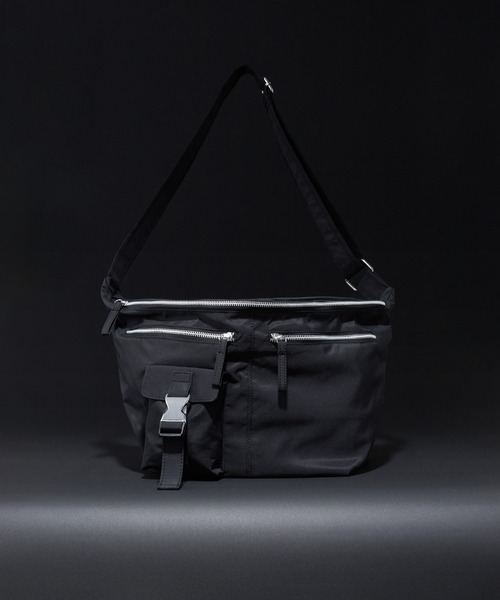 CIYOT（シヨウト）の「【CIYOT-シヨウト-】ファンクショナルポケット撥水ボディショルダーバッグ（ショルダーバッグ・メンズ・ブラック・FREE）」の2枚目の写真
