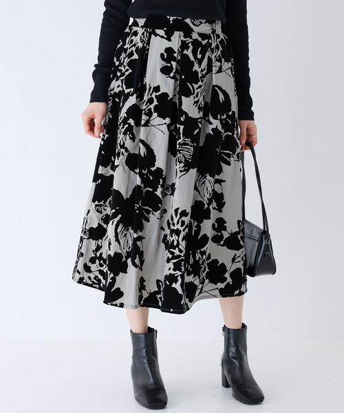 INCEDE（インシード）の「フロッキープリント ナイロンタックスカート（スカート・レディース・ブラック/ホワイト/オフホワイト・M/LL/L）」の4枚目の写真