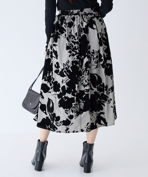 INCEDE（インシード）の「フロッキープリント ナイロンタックスカート（スカート・レディース・ブラック/ホワイト/オフホワイト・M/LL/L）」の7枚目の写真