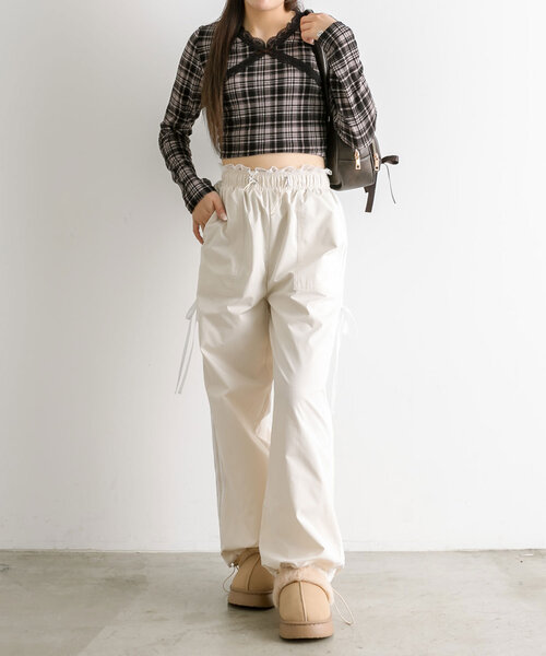 OLIVE des OLIVE(オリーブデオリーブ)の「ウエストレースサイドラインパンツ(その他パンツ・レディース・アイボリー/ブラック/サックスブルー/ブラウン・FREE)」の7枚目の写真