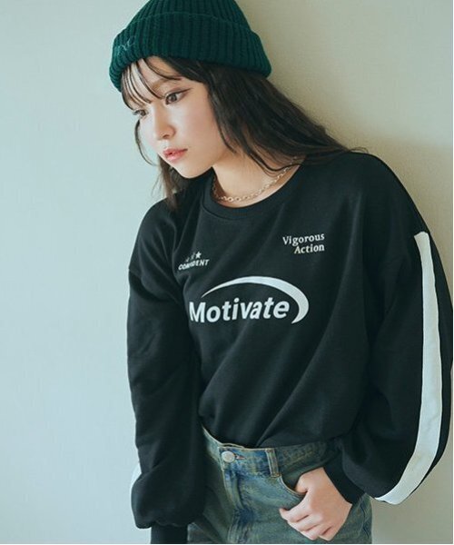 LOVETOXIC(ラブトキシック)の「【LTXC】ラインクロップドトレーナー(スウェット・キッズ・オフホワイト/カーキ/トップグレー/ブラック・L/M/S)」の10枚目の写真