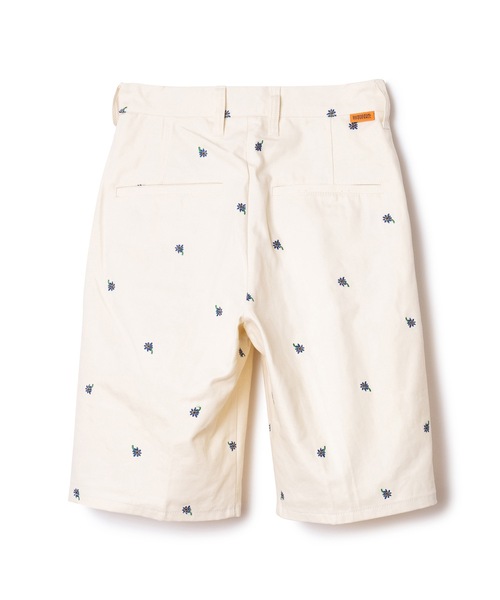 NON TOKYO(ノントーキョー)の「FLOWER EMBROIDERY TUCK SHORTS( feat.UNIVERSALOVERALL)(その他パンツ・レディース・キャメル/アイボリー/ブラック・1/2)」の17枚目の写真
