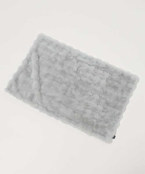 LAKOLE(ラコレ)の「ファーブランケット / 151422(ブランケット・レディース・ホワイト/ブラック/グレー・FREE)」の6枚目の写真