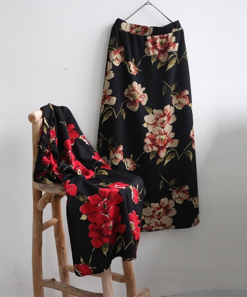 antiqua(アンティカ)の「花柄スカート(スカート・レディース・ブラック×レッド/ブラック×ベージュ・ONESIZE)」の9枚目の写真