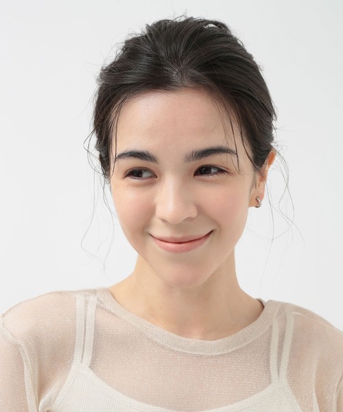 CALIN STANDARD(カリンスタンダード)の「◆金属アレルギー対応◆◆made in japan◆【痛くない】【落ちにくい】【ストレスフリーな着け心地】ビジューライン ミニループフィットイヤリング(イヤリング・レディース・ゴールド/ピンクゴールド/シルバー・FREE)」の6枚目の写真
