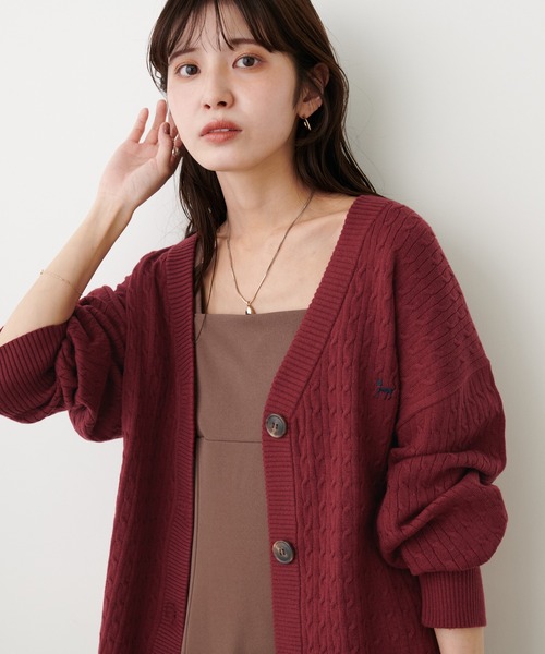 natural couture(ナチュラルクチュール)の「【WEB限定】アニマル刺繍入りケーブルゆるカーデ(カーディガン/ボレロ・レディース・チャコールグレー/アイボリー/グリーン/ボルドー・FREE)」の5枚目の写真