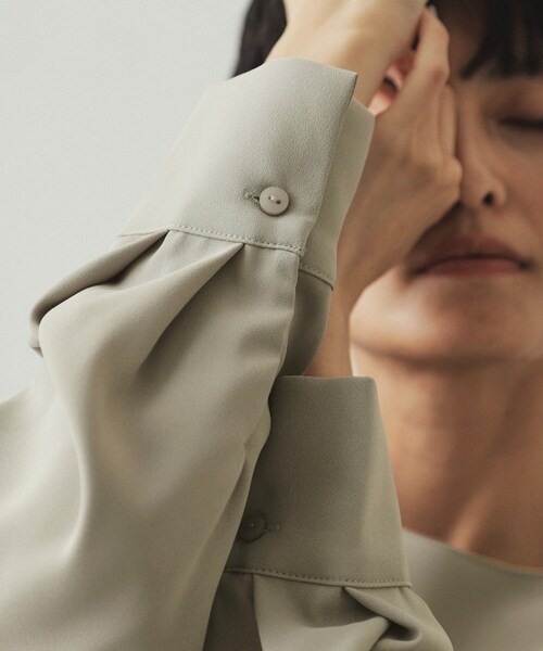 OPAQUE.CLIP（オペークドットクリップ）の「◆チュールドッキング ペプラムブラウス【洗濯機洗い可】（シャツ/ブラウス・レディース・ブラック/ナチュラル/ブルー・38/40/42）」の22枚目の写真