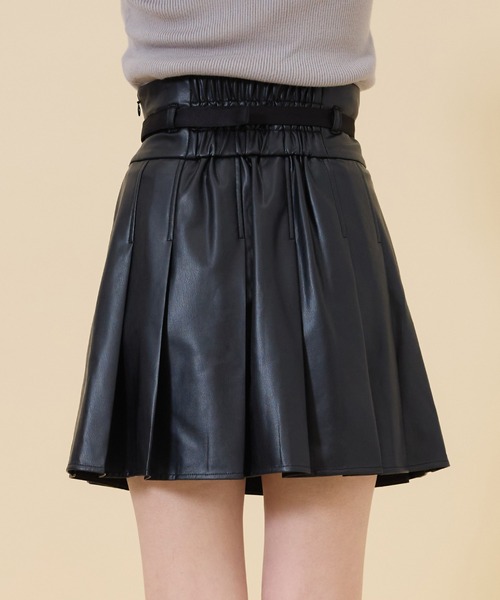 【セール】フェイクレザータックプリーツミニスカート（スカート）｜REDYAZEL（レディアゼル）