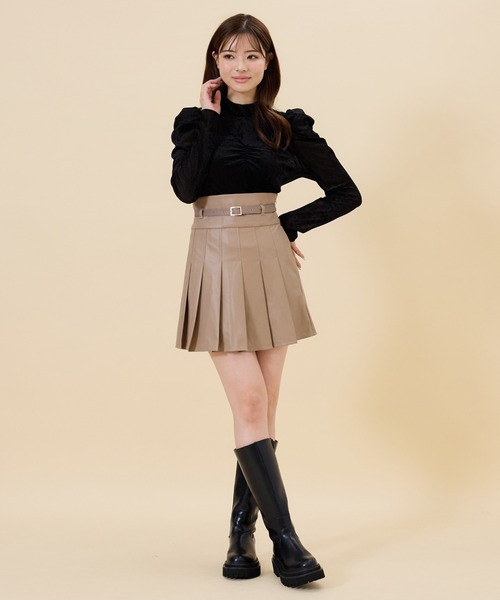 【セール】フェイクレザータックプリーツミニスカート（スカート）｜REDYAZEL（レディアゼル）
